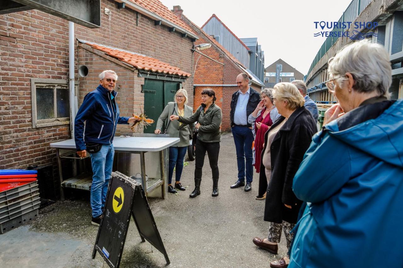Prachtig Gelegen Vrijstaand Landhuis Hansweert Zewnętrze zdjęcie